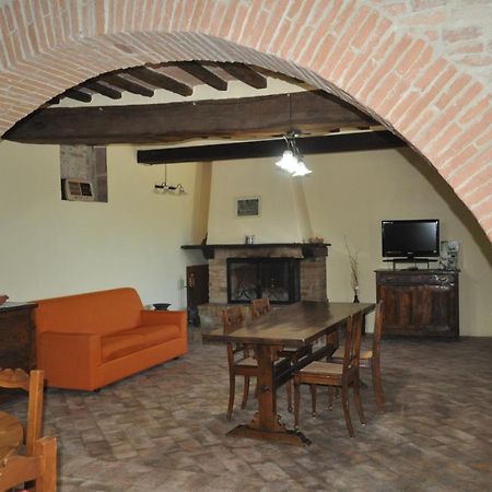Farm Stay Il Carro Del Colle Collevalenza Exterior photo