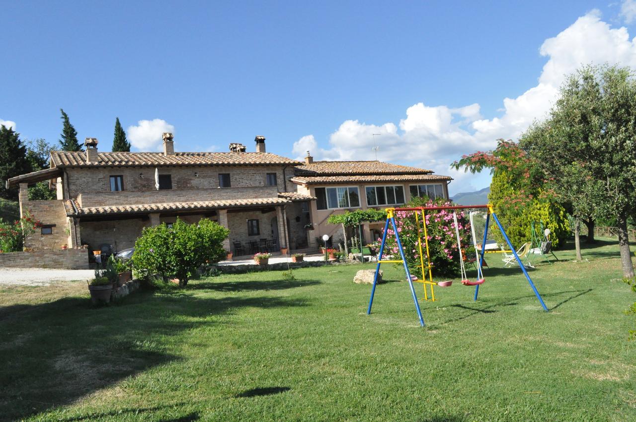 Farm Stay Il Carro Del Colle Collevalenza Exterior photo