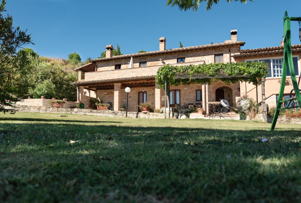 Farm Stay Il Carro Del Colle Collevalenza Exterior photo